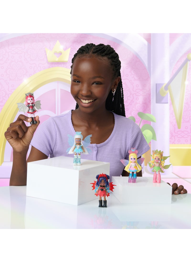 Royale High Core Deluxe Figures 3-Inches, Assorted 1 Piece (Style & Color May Vary) | Exclusive Virtual Item Code Included | Collectable Figure | Fashion Doll | For Fans, Gamers & Collectors! | Official Licensed Product