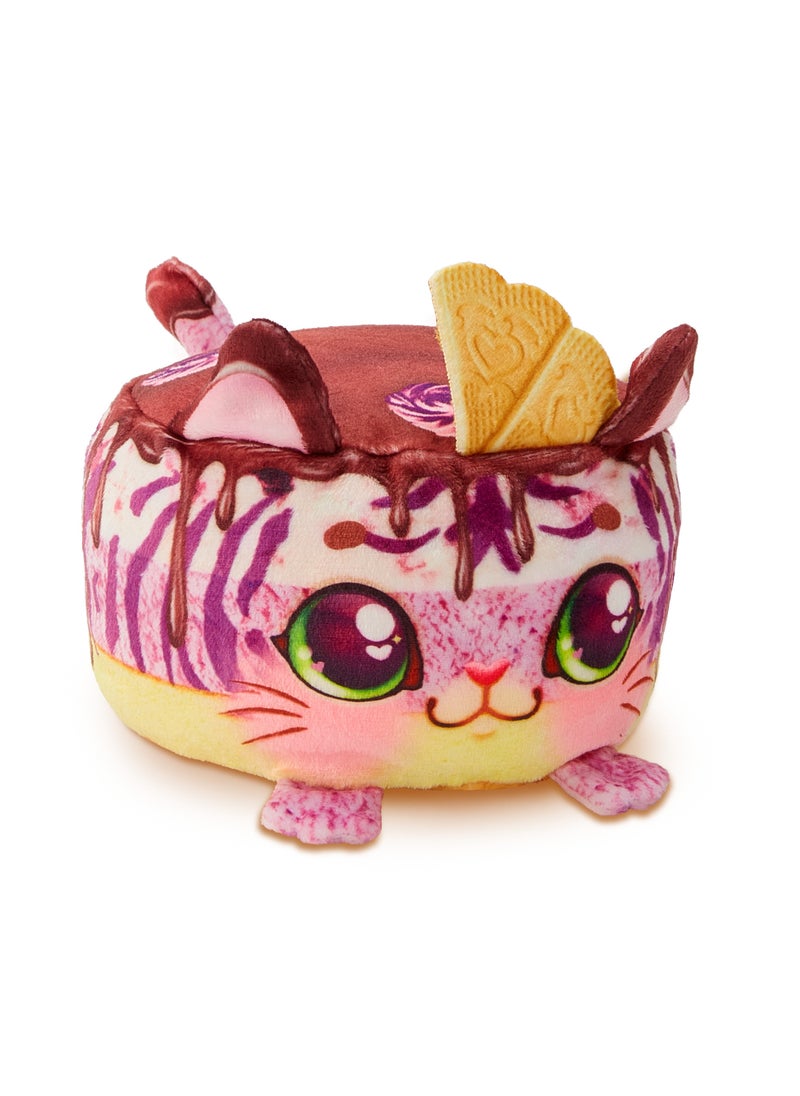Cookeez Makery Freezy Cakez Fridge, Assorted 1 Piece (Style & Color May Vary), Battery Operated | Scented Interactive Plush | Make & Decorate the Cake, Chill in the Fridge and Be Amazed When a Surprise Pet Comes Out! | Mystery Plush