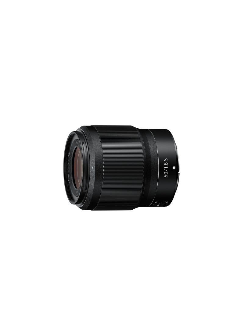 NIKKOR Z MC 50mm f/2.8’s AF system is optimized for close distancesu2014fast, accurate and virtually silent with suppressed hunting and breathing.