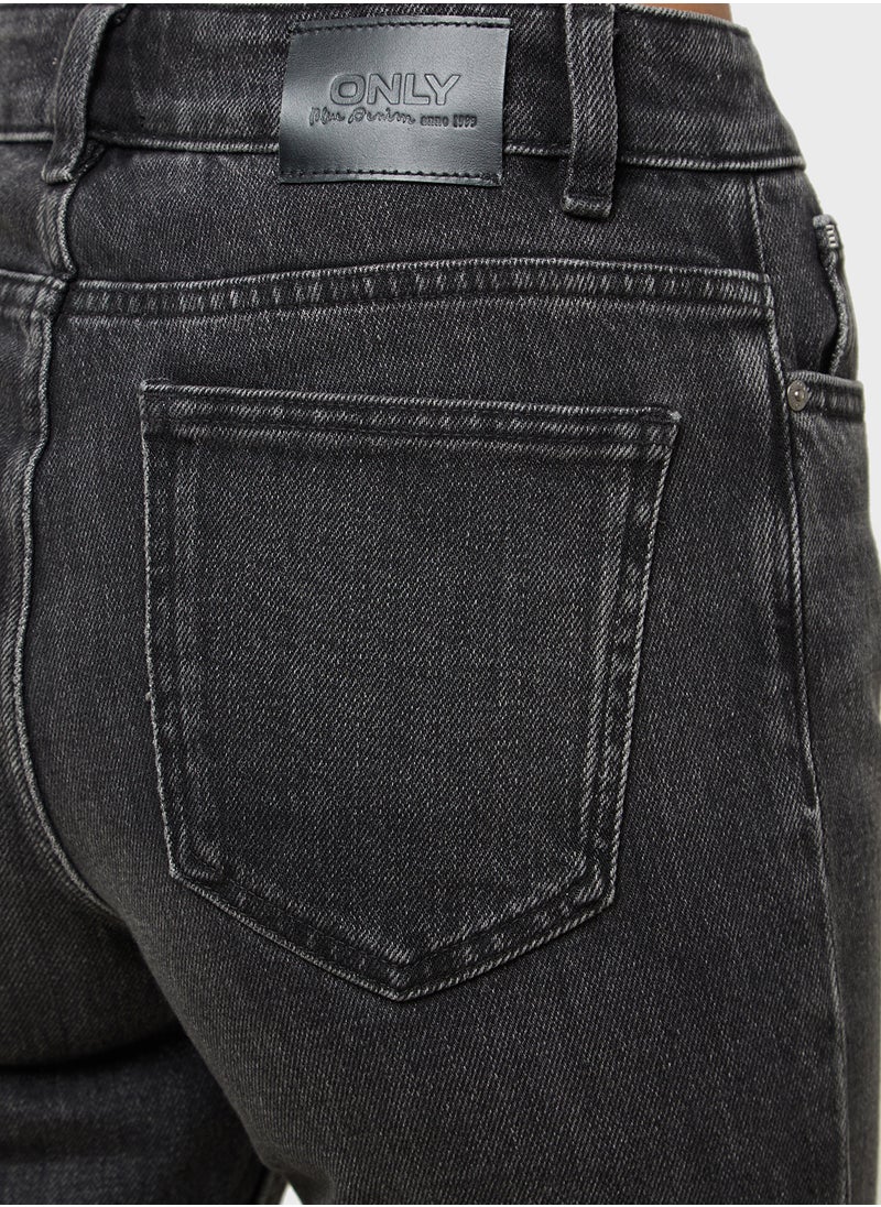 High Waisted Straigth Fit Jeans