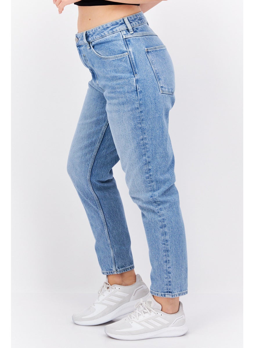 Women Mom Fit Washed Stretchable Jeans, Light Blue