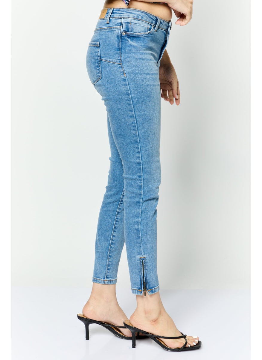 Women Regular Fit 32 Inseam Washed Denim Jeans, Blue