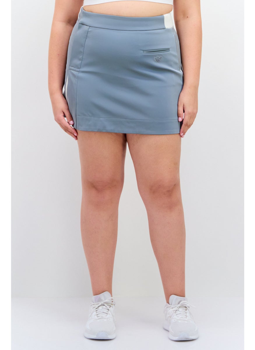 Women Sportswear Fit Brand Logo Outdoor Skirt, Grey