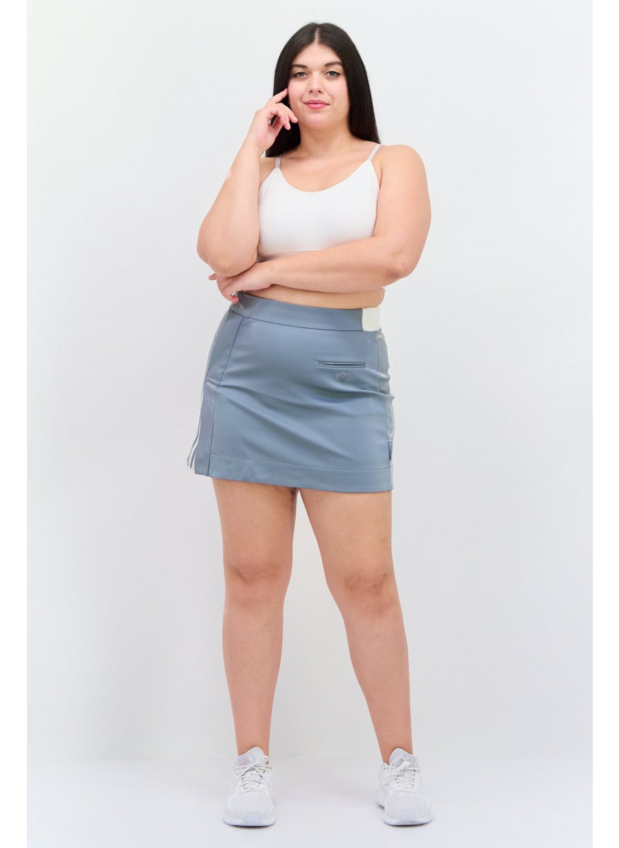 Women Sportswear Fit Brand Logo Outdoor Skirt, Grey