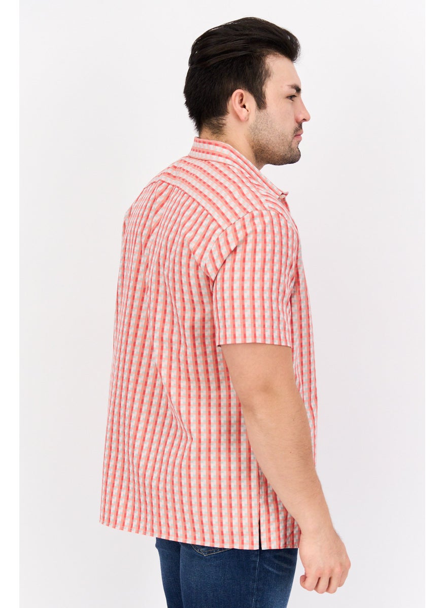 Men Regular Fit Short Sleeves Gingham Print Casual Shirt, Red Combo