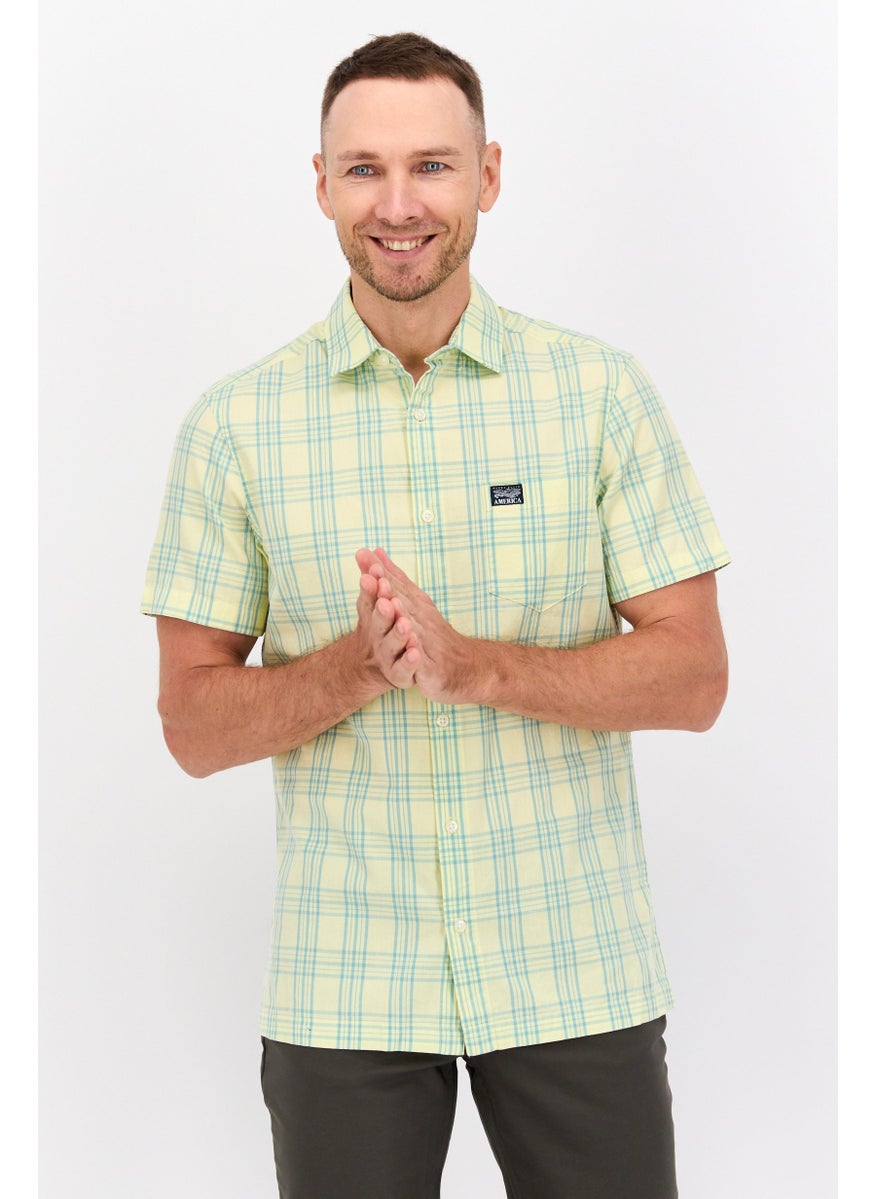 Men Regular Fit Short Sleeve Stripe Casual Shirt, Light Yellow