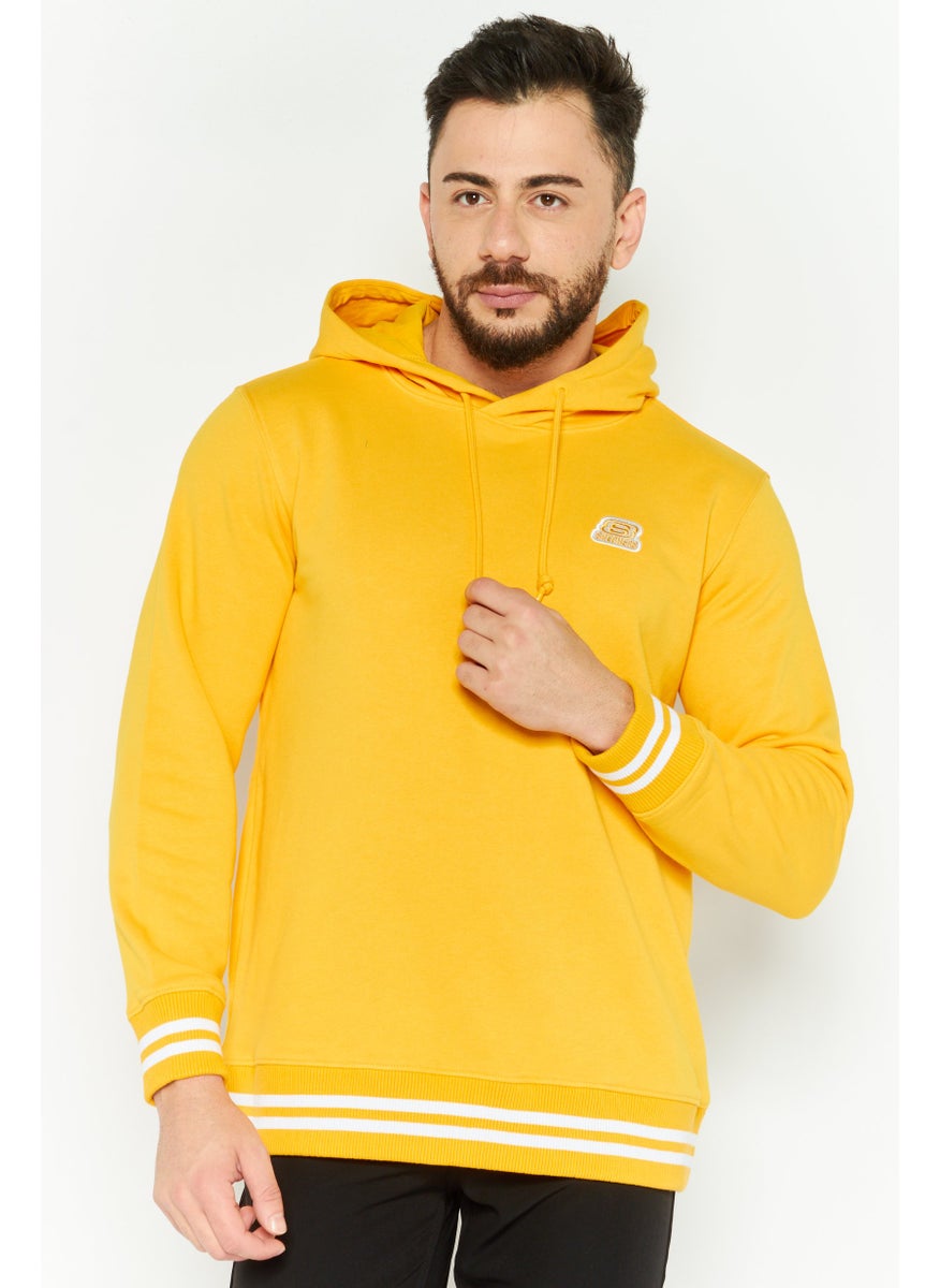 Men Sportswear Fit Long Sleeve Outdoor Sweatshirt, Yellow
