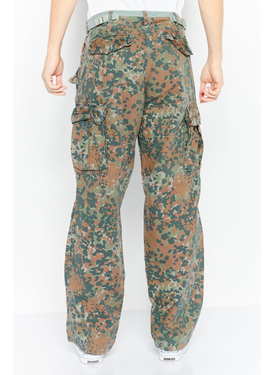 Men Regular Fit Camouflage Cargo Pants, Olive