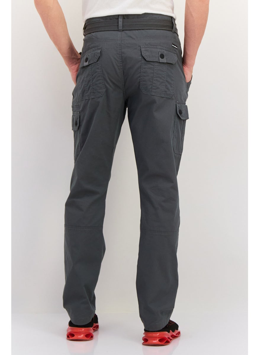 Men Regular Fit Solid Cargo Pants, Grey