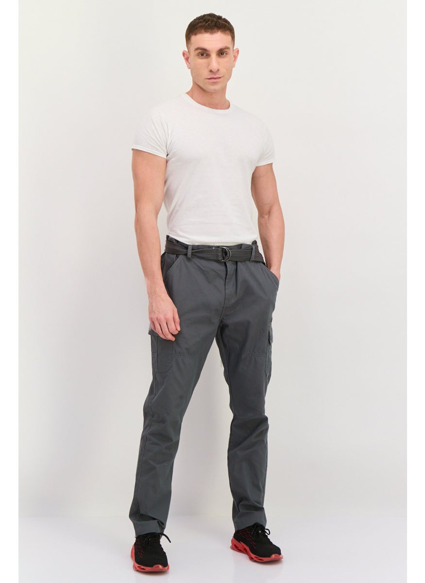 Men Regular Fit Solid Cargo Pants, Grey