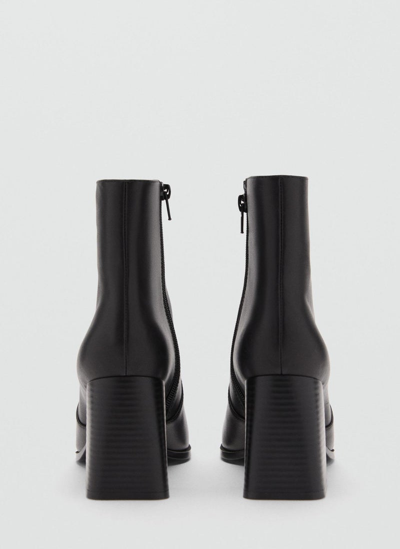 Pala Ankle Boots