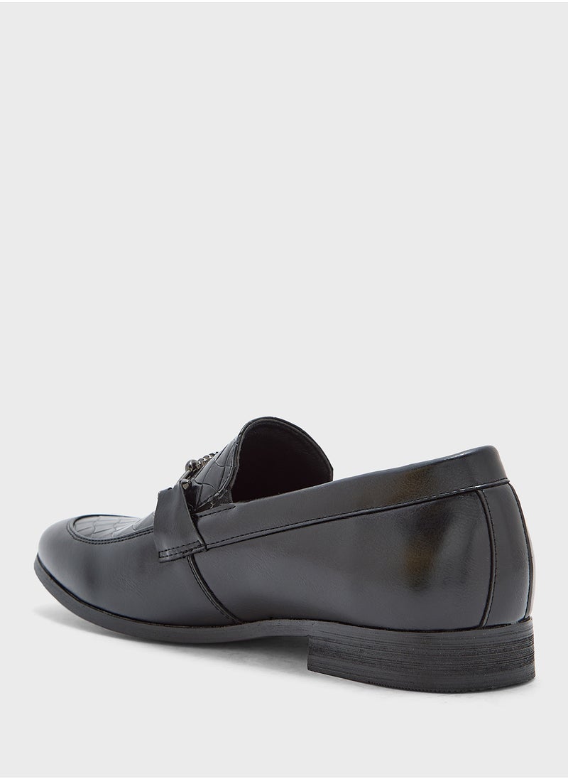 Trim Detail Embossed Loafers