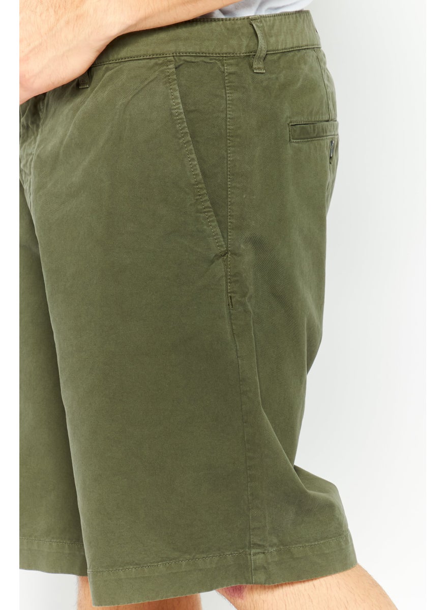 Men Solid Basic Shorts, Olive