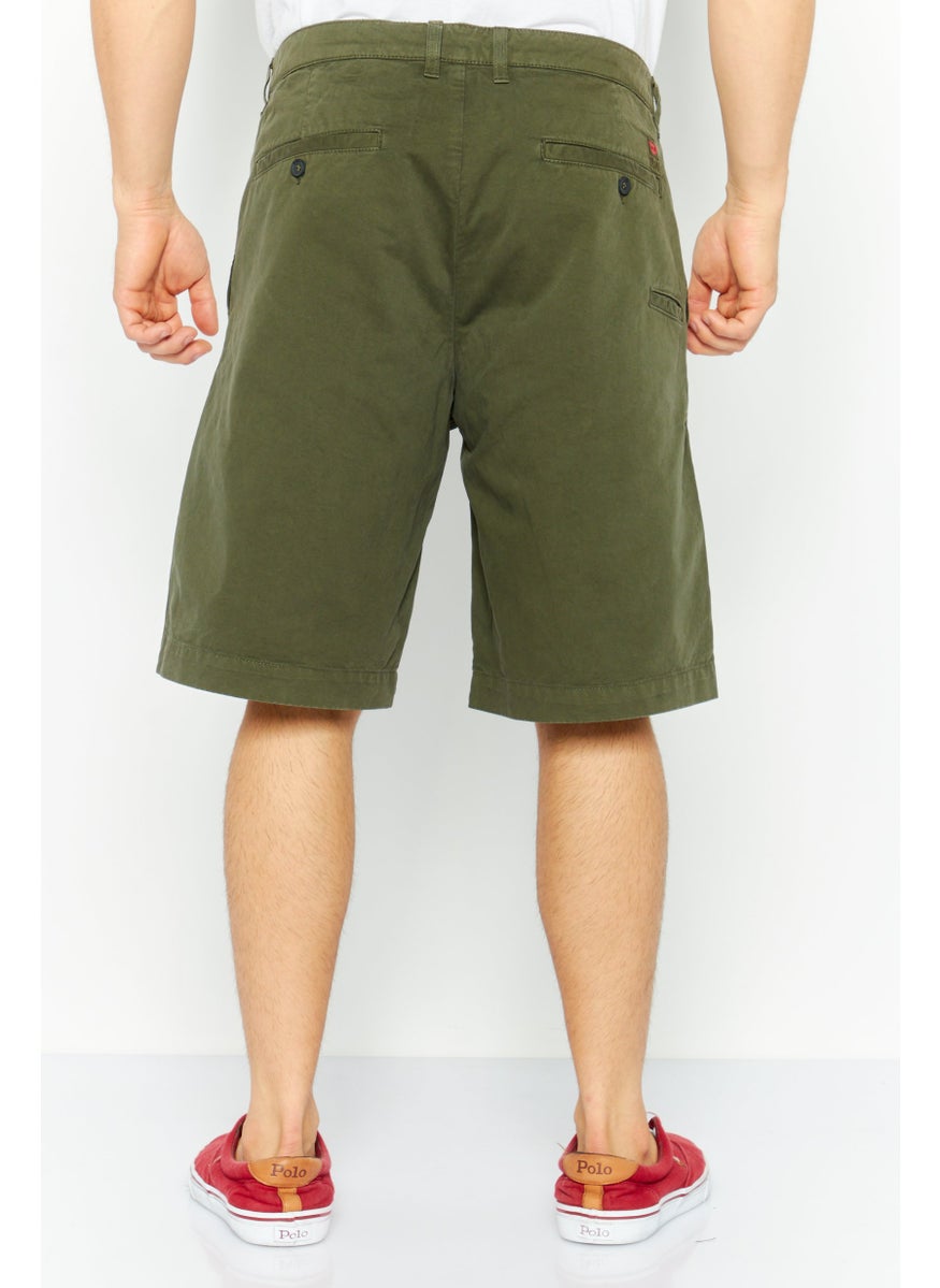 Men Solid Basic Shorts, Olive