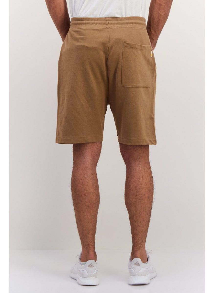Men Drawstring Graphic Print Basic Shorts, Brown