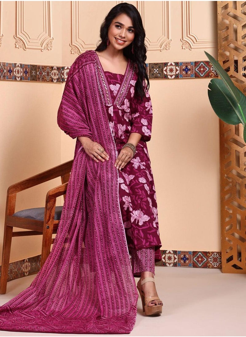 Regular Fit Three-Quarter Sleeve Printed Maroon Cotton Woven Kurta Set For Women Flat Collar Perfect For Wedding And Engagement Pull On Closure