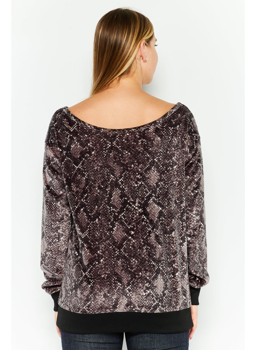 Women Scoop Neck Long Sleeve Snake Print Blouse, Black Combo