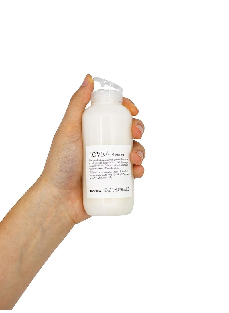 Davines LOVE Curl Cream, Weightless Curl Defining Leave-On Serum For Curly And Wavy Hair, Residue-Free Softness and Shine, 5.07 Fl Oz