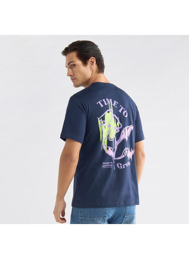 Graphic Print T-shirt with Crew Neck and Short Sleeves