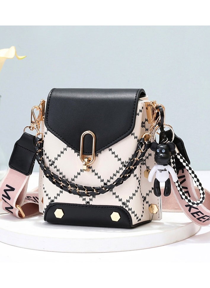 Women's Hand Woven Chain Shoulder Bag Ladies PU Leather And High Quality Hardware Handbag Tote Bags Clutch Bag Premium Dress Crossbody Bags Sling Bag Side Bag Carry Bag