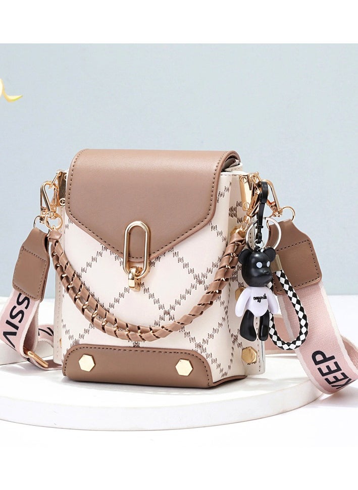 Women's Hand Woven Chain Shoulder Bag Ladies PU Leather And High Quality Hardware Handbag Tote Bags Clutch Bag Premium Dress Crossbody Bags Sling Bag Side Bag Carry Bag