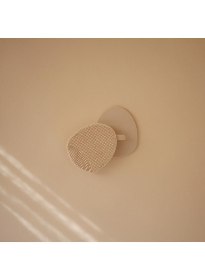 mushie Baby Bath Cradle Cap Brush | Soft Silicone Bristles for Dry Skin, Eczema, & Cradle Cap Treatment | 2-Pack (Blush/Shifting Sand)