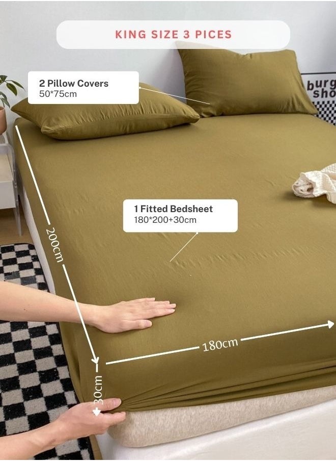 3-Piece Set: Includes a king-size fitted bedsheet and two pillowcases, washable cotton in a green color.