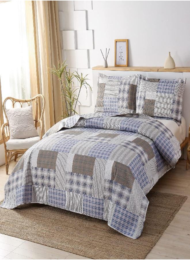 Laura Ashley - Queen Quilt Set, Reversible Cotton Bedding with Matching Shams, Lightweight Home Decor for All Seasons (Bedford Green/Off-White, Queen)