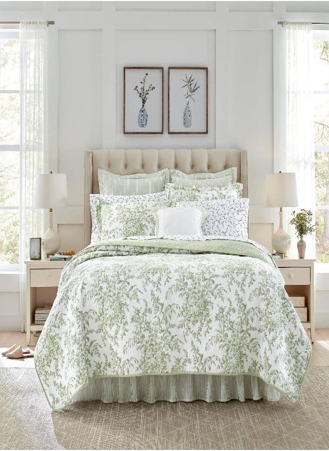 Laura Ashley - Queen Quilt Set, Reversible Cotton Bedding with Matching Shams, Lightweight Home Decor for All Seasons (Bedford Green/Off-White, Queen)
