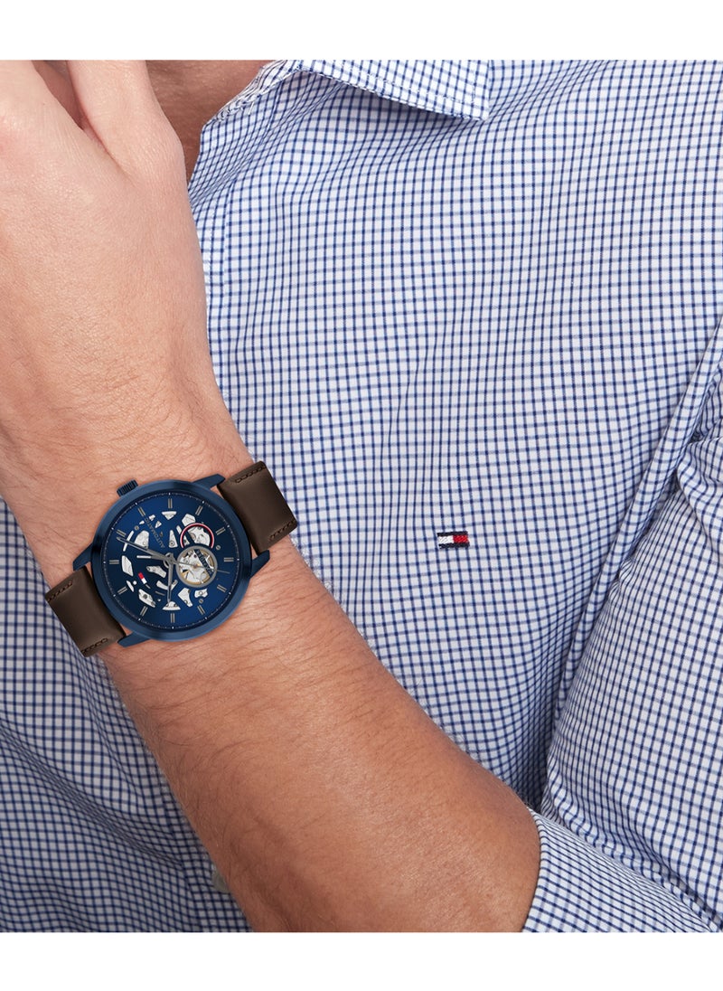 TOMMY HILFIGER ROUND ANALOG MEN'S BLUE CASE WATCH - 1710660