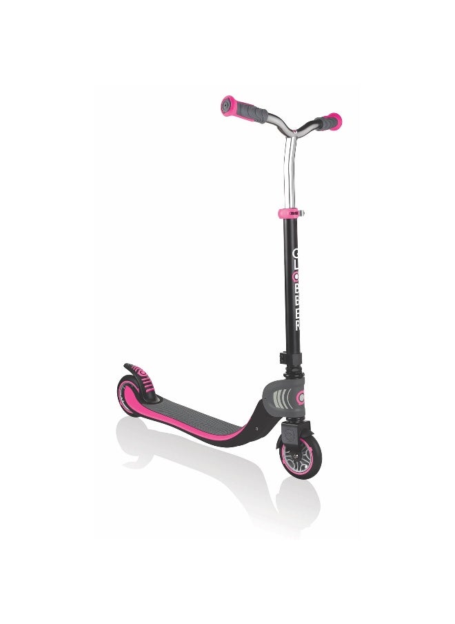 Flow Foldable 125 Scooter (Black/Pink)