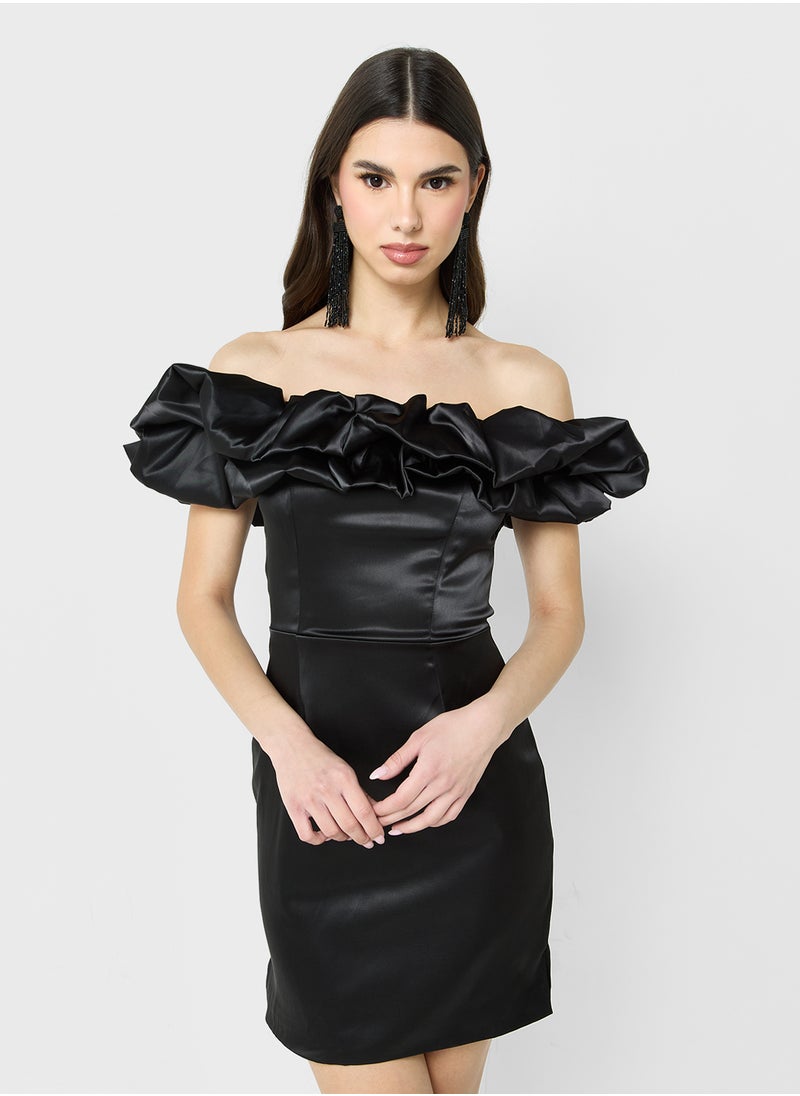 Off Shoulder Ruffle Detail Dress