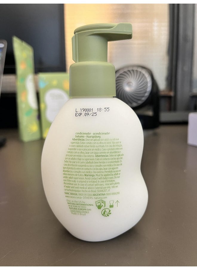 natura - Mamãe e Bebê Baby Conditioner - Untangle & Soften Baby Hair - 100% Vegan - Self-Preserving Formula - 97% Natural Origin - All Skin Types - Cruelty Free - Baby Essentials - 6.7 fl oz (200ml)