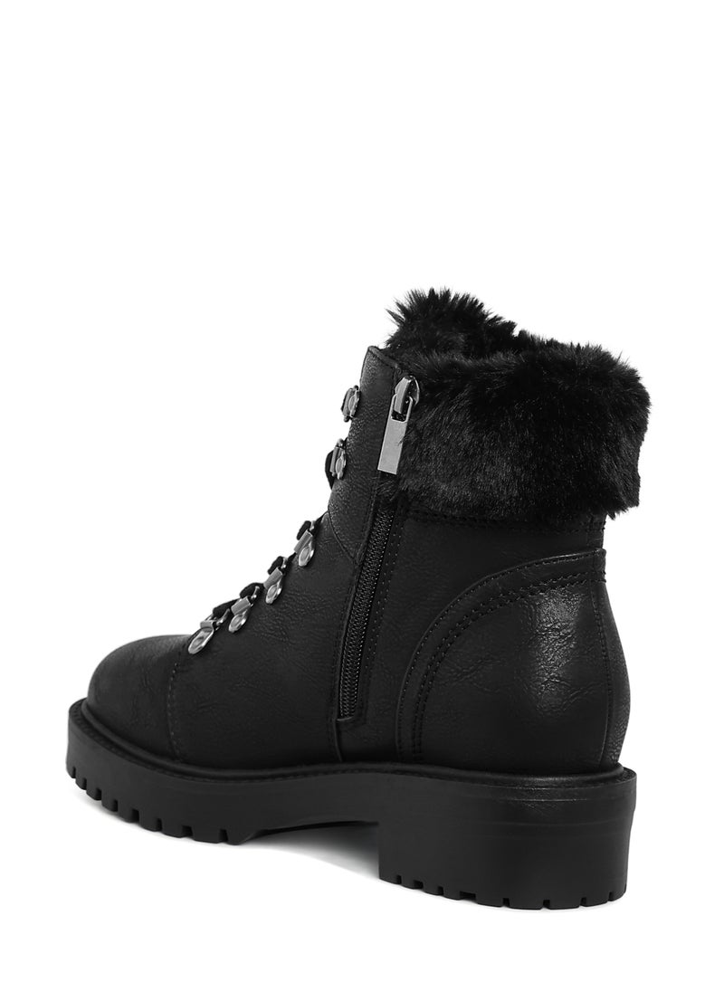 Faux Fur Collar Ankle Boots in Black