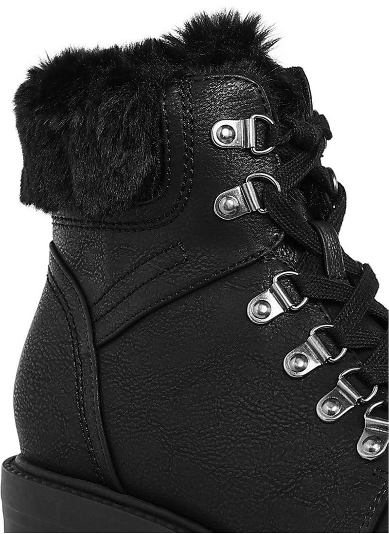 Faux Fur Collar Ankle Boots in Black