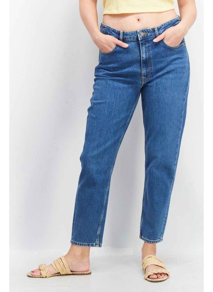 Women Mom Fit Textured Stretchable Jeans, Blue