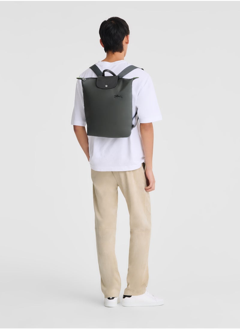 The original folding M backpack canvas