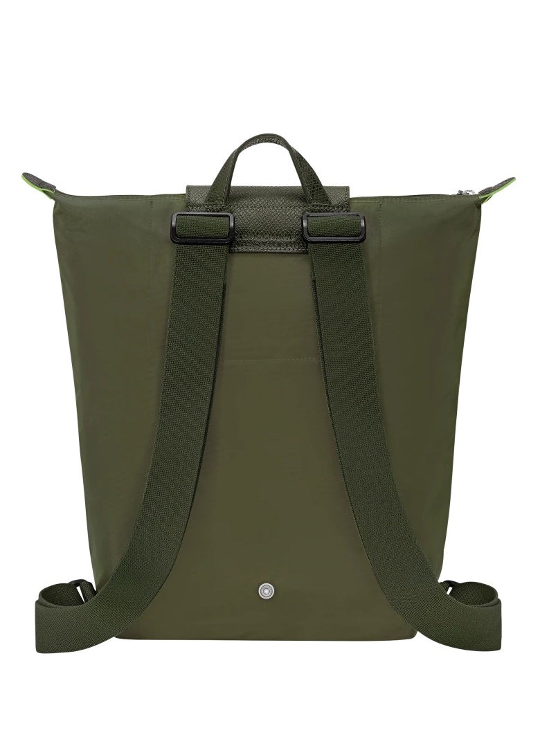 The original folding M backpack canvas