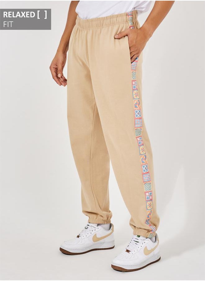 Side Print Motif Relaxed Fit Joggers