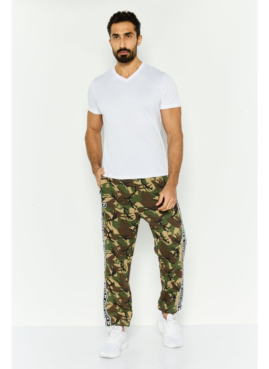 Men Regular Fit Drawstring Camouflage Sweatpants, Green Combo