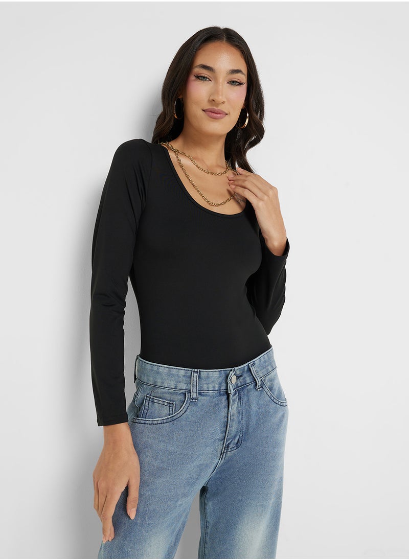 Long Sleeves Scoop Neck Fitted Bodysuit