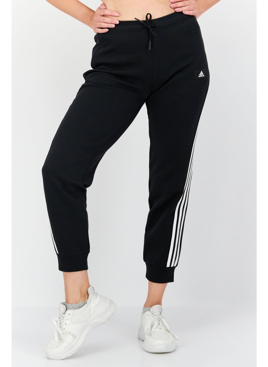 Women Sportswear Fit Training Sweatpants, Black Combo