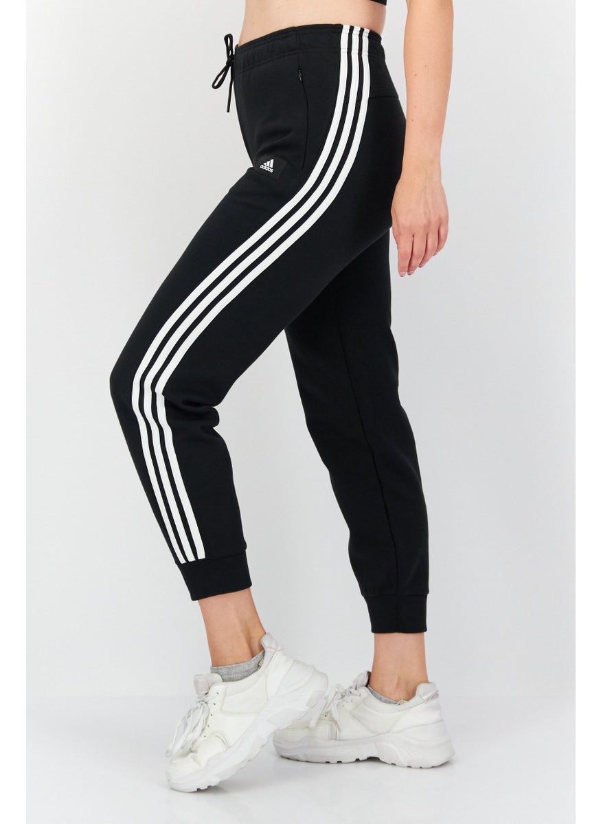 Women Sportswear Fit Training Sweatpants, Black Combo