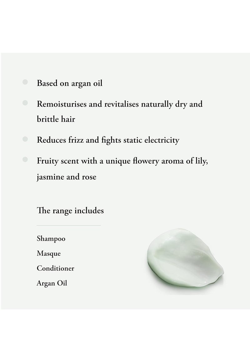 True Soft For Dry Hair Easily absorbed Remoisturises and Reduces Frizz 100 percent Vegan and Sulfate Paraben free