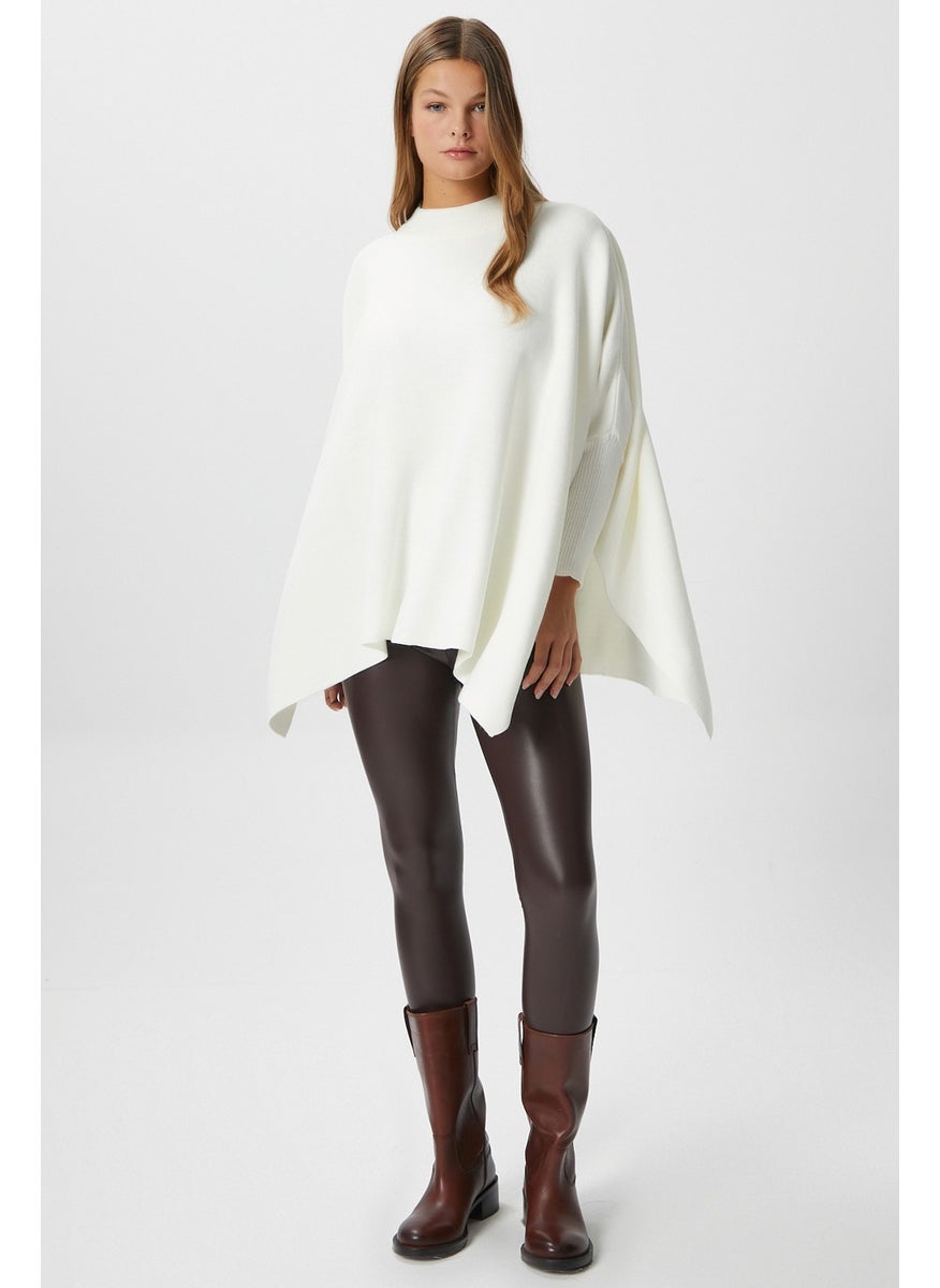 Women's Zenta Oversize Side Slit Cream Knit Sweater