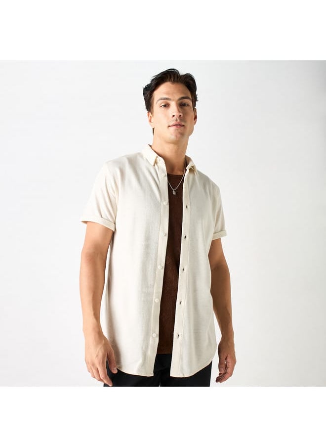 Iconic Textured Shirt with Spread Collar and Short Sleeves