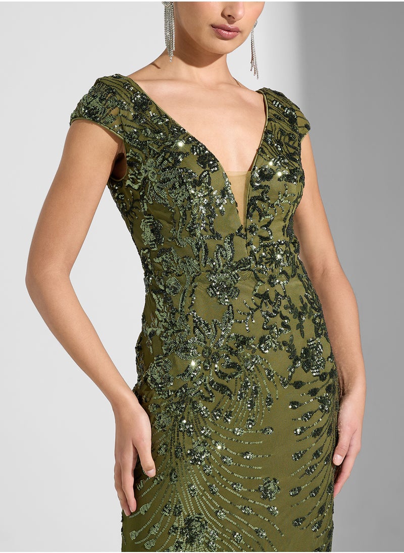 Embelished Cup Sleeve V-Neck Fishtail  Dress