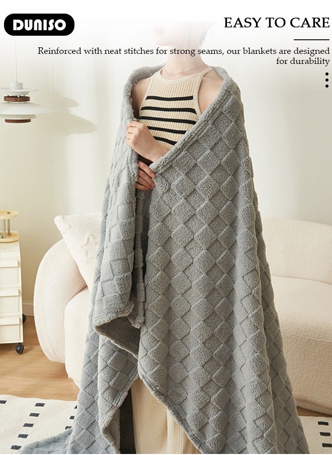Throw Blanket for Couch or Bed, Super Soft Cozy Blankets for Room Decor, Warm and Breathable, Lightweight Fuzzy Warm Blanket Suitable for Couch, Sofa, Bed, Chair