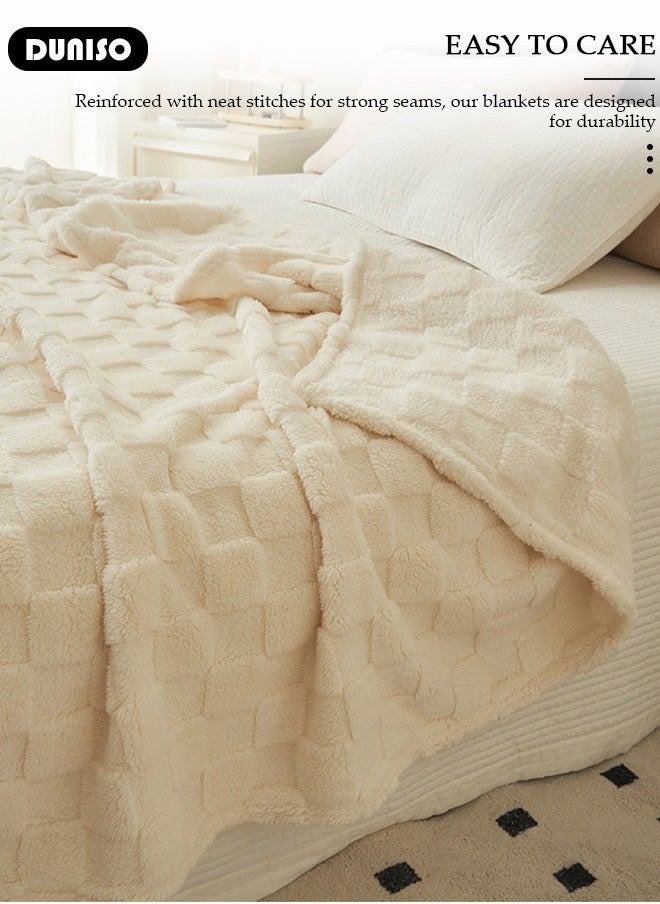 Throw Blanket for Couch or Bed, Super Soft Cozy Blankets for Room Decor, Warm and Breathable, Lightweight Fuzzy Warm Blanket Suitable for Couch, Sofa, Bed, Chair