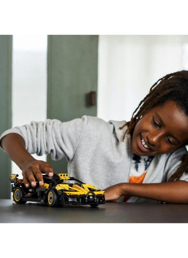 Racing Sports Car Building Blocks Kit for 6+, 677+ PCS, Durable ABS Plastic Construction Set, Educational STEM, Collectible Model, Back Force Function, Yellow/Black.